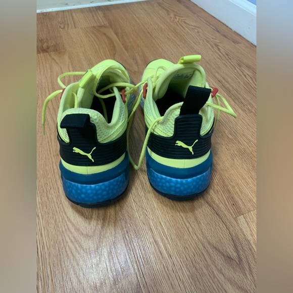 Size 10 Puma Basketball Shoes - Picture 2 of 7